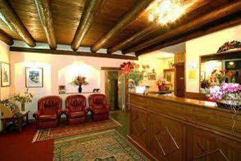 Hotel Lion Noir Грессан Экстерьер фото